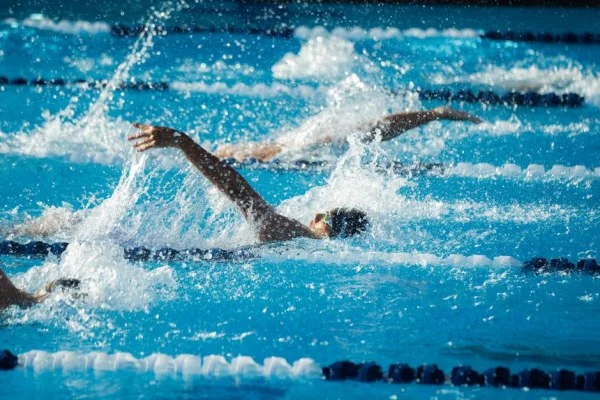 swimming pool competition splash